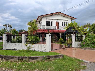 Corner lot teres Tmn Sultan Yusuf, Kuala Kangsar Perak