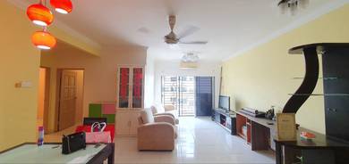【Corner】 Villa Pavilion Freehold Taman Bukit Serdang Good Condition
