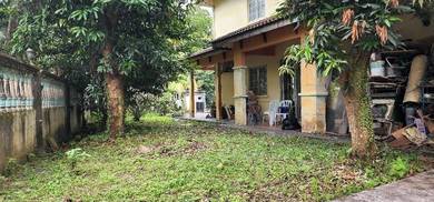 Shah Alam Seksyen 31Double storey Corner 3000sqt area Renovated