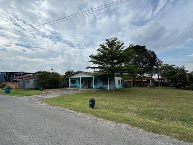 LOT BANGLO 2 BIJI RUMAH SEWA JALAN KEBUN (BUKAN KAW BANJIRJ Shah Alam