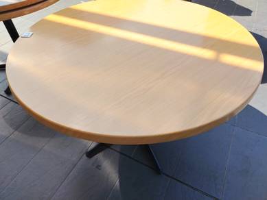 5FT Round Maple Steel Leg Table TD525