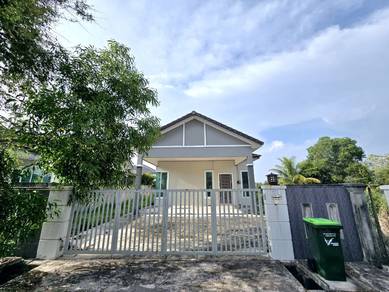 Banglo Cantik ,Tanah yang Luas Bedekatan Highway untuk dijual Di Jitra
