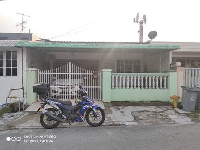 Bilik Wanita, Taman Bukit Kempas, Johor Bahru