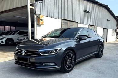 Volkswagen PASSAT 1.8 TSI COMFORTLINE (CKD)