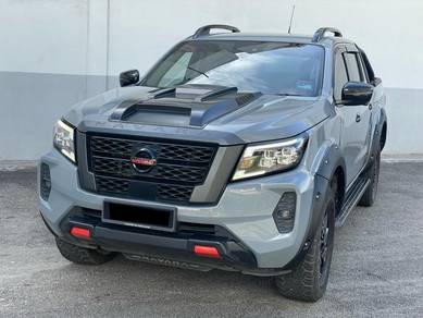 Nissan NAVARA 2.5 PRO-4X (A) Dual Cab