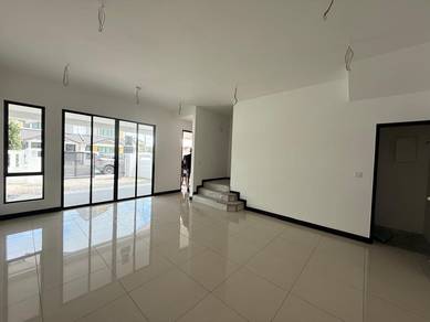 Ulu Tiram, Bandar Tiram, 2Storey 20x70 4Bed (BRAND NEW CONDITION)