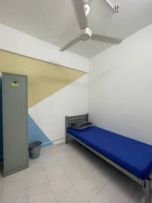 Bilik Muslimah Di Puchong! Internet, Masak, Jalan LRT, Security, Pool
