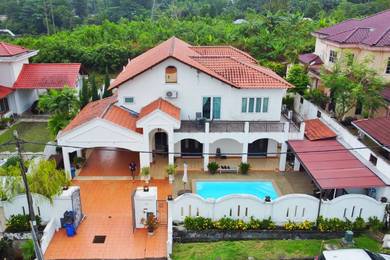 2 Storey Bungalow with POOL Seksyen 8 Shah Alam