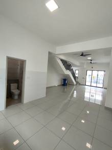 Basic Unit Intermediate 3R3B Double Sty House Robin Rimbayu for Rent