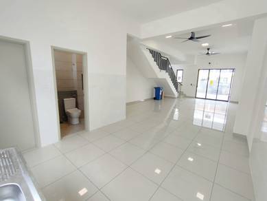 Basic Unit Intermediate 3R3B Double Sty House Robin Rimbayu for Rent