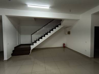 Lyra, bandar bukit raja, basic furnished 2 sty terrace for rent