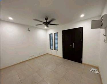 Tmn Radizi, Chi Liung 2.5sty house