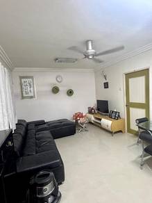 SRI IVORY APARTMENT 3-BEDROOMS Fully Renovated Built in cabinet 1-C/Pk