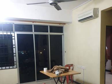 Georgetown LAHAT COURT Partial Furnished 900sf Lintang Lahat