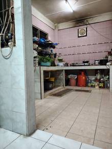 SEMI D , Beverly Garden Batu 13, 1.5 Storey Jln Kch Serian