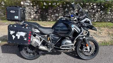 BMW GSA R1200 Triple Black