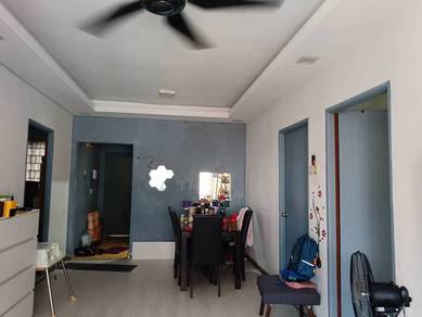 Pangsapuri Seri Saujana for Sale! Well Maintained!