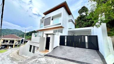 Stunning View + 6 Bedroom Bungalow Kampung Bukit Sungai Puteh Ampang