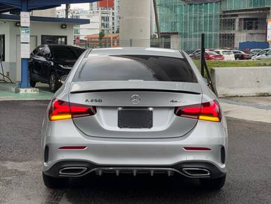 Mercedes Benz A250 2.0 AMG LINE / PAN ROOF