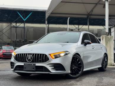 Mercedes Benz A250 2.0 AMG LINE / PAN ROOF