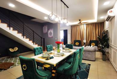 SPACIOUS FULLY RENOVATED 3 Storey Terrace Bangi Avenue Bangi