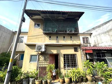 Double Storey at Bandar Tasik Puteri ,Rawang ❗Murah