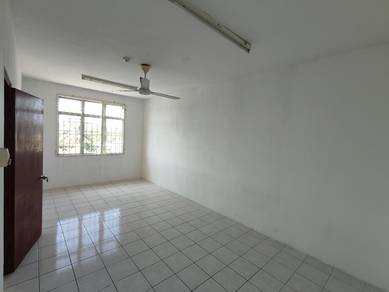 Below Market Value For Sale With Lift, Angkasa apartment, Jln Rampayan