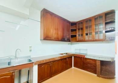 Below market Double storey taman kepong freehold