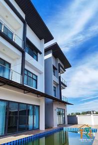 Lorong Lapangan Terbang 3 Storey Modern Detached House