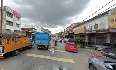 Pekan Ampang Jalan Besar shoplot  20x120 Freehold high rental yield