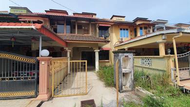 Taman Semarak, Bukit Tunggal (rumah kosong)