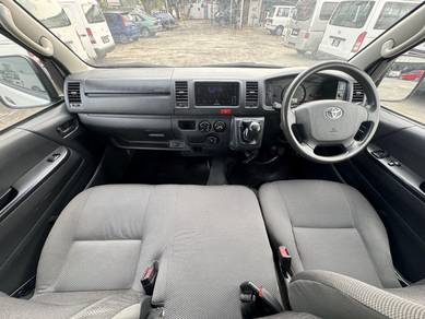 2022 TOYOTA HIACE 2.5 WINDOW Loan Tinggi 15 Seat
