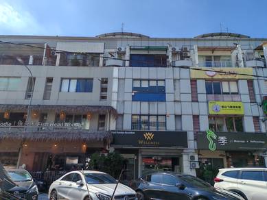 Shop lot ( FACING MAIN ROAD)