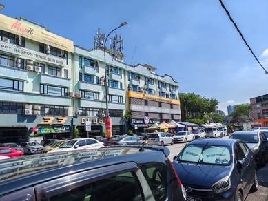 Shop lot ( FACING MAIN ROAD)