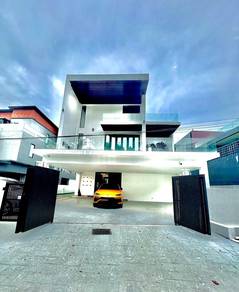 BEAUTIFUL Bungalow 3 Storey with pool Country Height Kajang Selangor