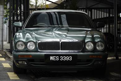 Jaguar XJ6 3.2 (A)