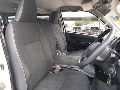 Toyota HIACE WINDOW VAN - 15 SEAT / FULL LOAN