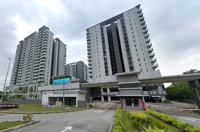 Paragon 3  Private Lift Condominium Seri Kembangan For Sale