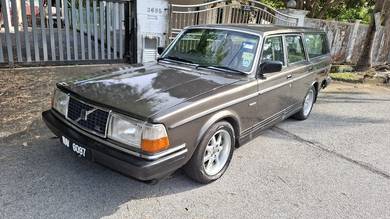 Volvo 245 2.3 GL ESTATE (M)