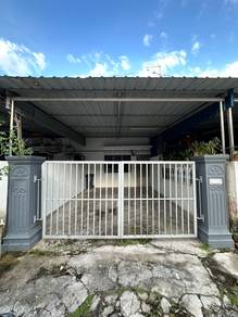 Rumah Sewa Taman Pelangi，KLUANG