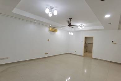 Nusa Indah Double Storey Terrace / Bukit Indah