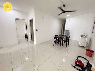Cheapest Deal !! The Clovers, 1598 Sqft, Hi-floor, Basic Reno, 2 Cps !