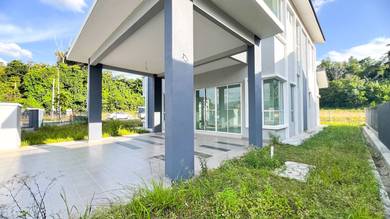 Brand New 2-Storey Bungalow Corner Lot | Paroi, Senawang – FOR SALE!