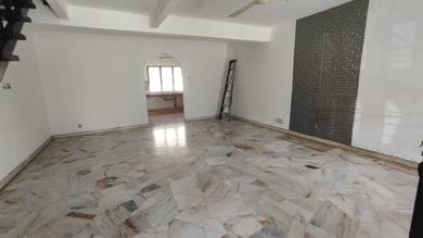 Bandar Country Homes, Desa 1, Rawang, 2sty House For Rent 3room