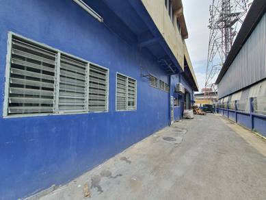 Seri Kembangan Serdang 1.5 Sty Semi D Factory easy access from highway