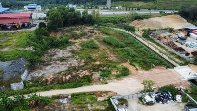 Semenyih Vacant Industrial Land-1.6 Acres,Next to LEKAS,Facing Highway