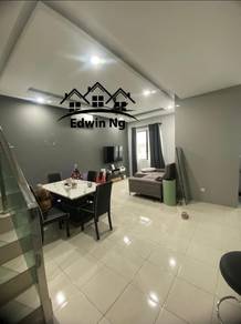 Fully Renovated Upper Level Townhouse Begonia Villa, Simpang Ampat