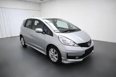 Honda JAZZ 1.5 I-VTEC (A) 89K-KM 1-YR WARRNTY