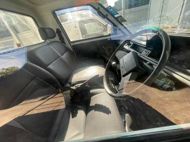 Nissan VANETTE 1.5 AUTHENTIC (M)