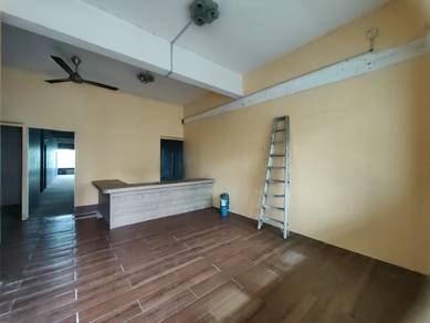 With Lift 2nd Floor Shoplot Samila Business Near Aman Central For Rent